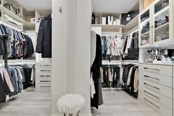 Interior, Walk-in Closets, Wood Texture Flooring