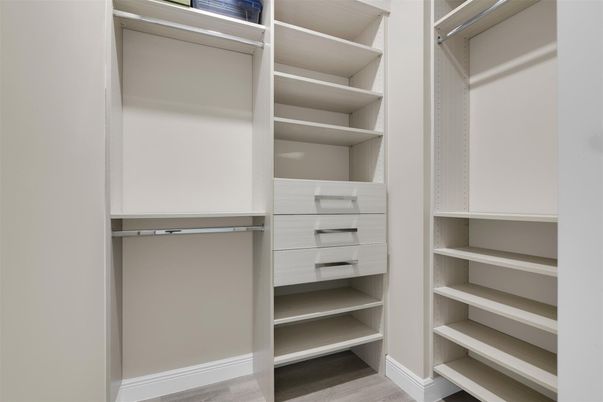 Interior, Walk-in Closets