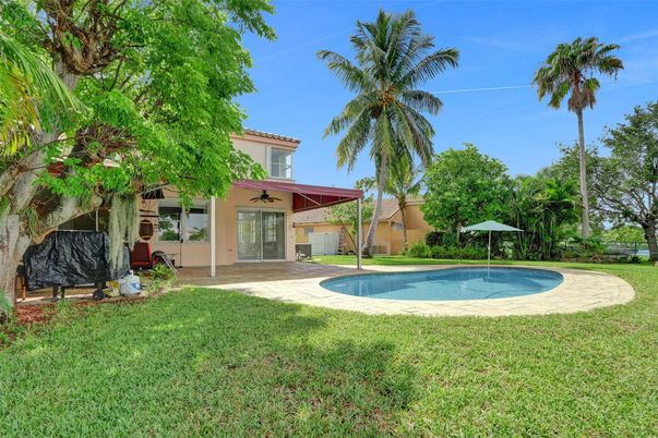 Backyard, Exterior, Pool