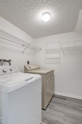 Interior, Washer, Wood Texture Flooring