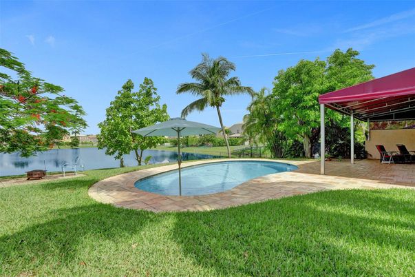 Backyard, Exterior, Pool