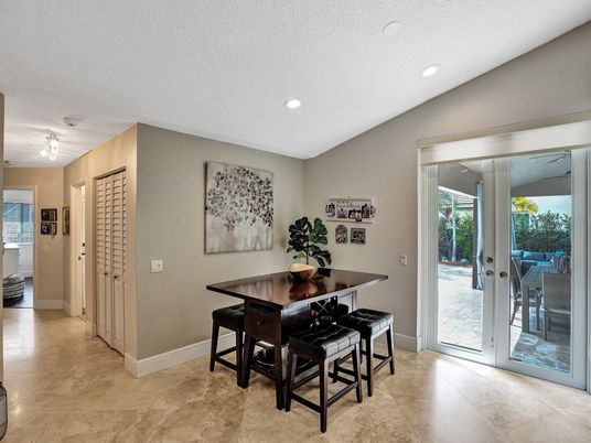 Dining room, Interior, Recessed Lighting