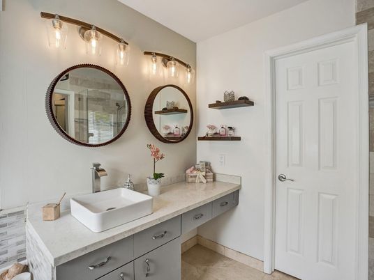 Bathroom, Dual Sink Vanities, Interior