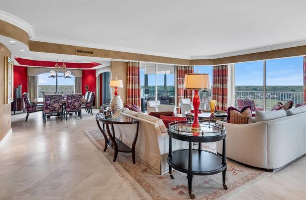 Chandelier, Dining room, Interior, Living room, Recessed Lighting