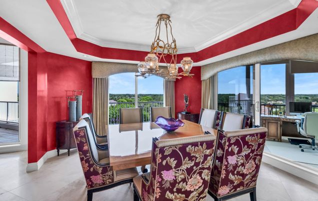 Dining room, Interior, Pendant Lights, Recessed Lighting