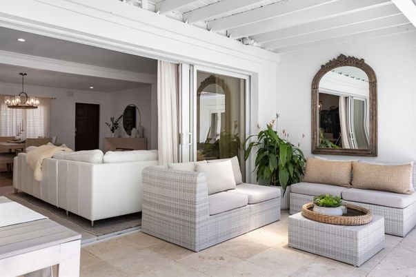 Chandelier, Dining room, Interior, Living room, Pendant Lights, Recessed Lighting