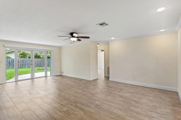 Empty room, Interior, Recessed Lighting, Wood Texture Flooring