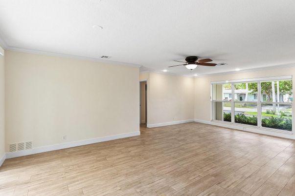 Empty room, Interior, Recessed Lighting, Wood Texture Flooring