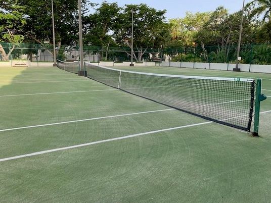 Exterior, Tennis Courts