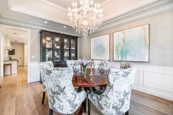Chandelier, Dining room, Interior, Recessed Lighting, Wood Texture Flooring