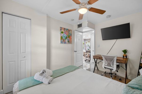 Bedroom, Home Office, Interior