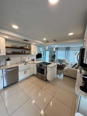 Dining room, Interior, Kitchen, Living room, Pendant Lights, Recessed Lighting, Stainless Steel Appliances, Water