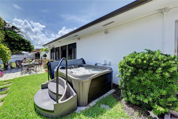 Backyard, Exterior, Hot Tub