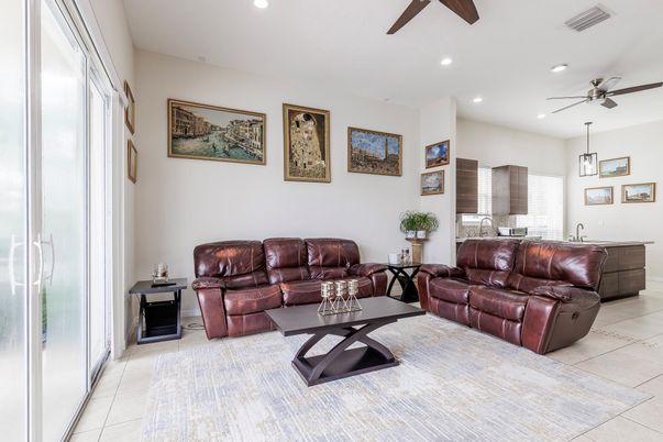 Interior, Living room, Pendant Lights, Recessed Lighting