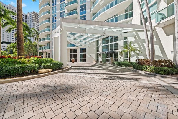 Exterior, Facade, Condo Building
