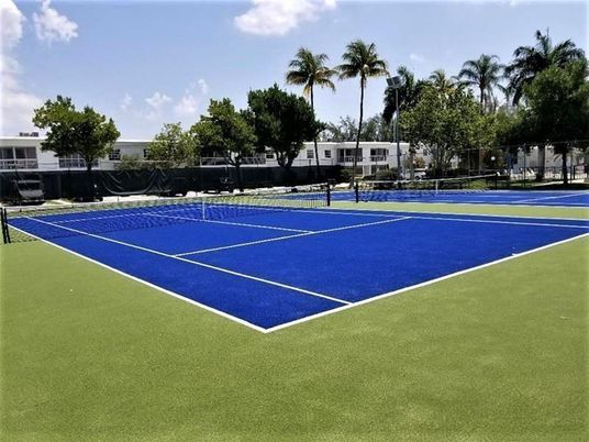 Exterior, Tennis Courts