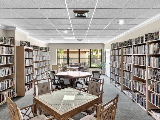 Dining room, Interior, Recessed Lighting