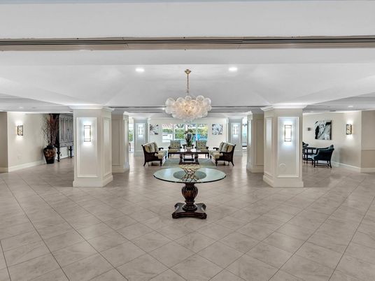 Chandelier, Dining room, Interior, Living room, Recessed Lighting