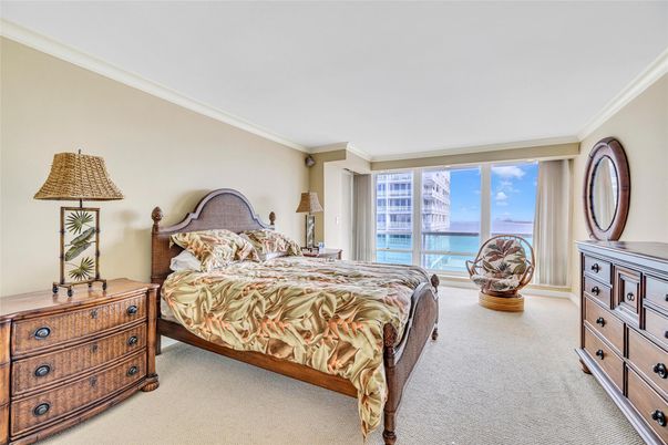 Bedroom, Interior, Water