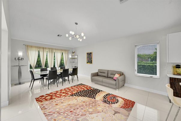 Dining room, Interior, Living room, Pendant Lights