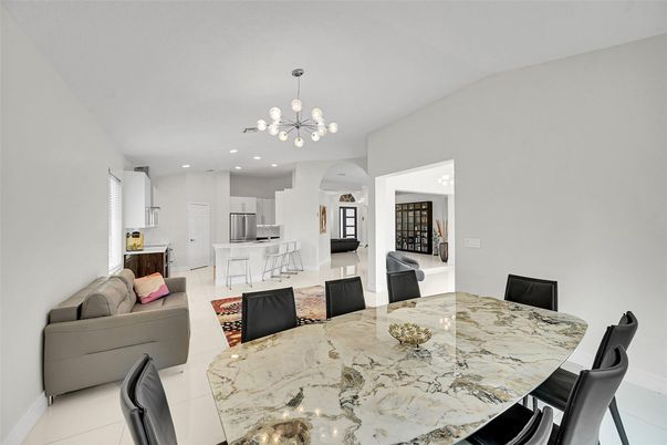 Dining room, Interior, Kitchen, Pendant Lights, Recessed Lighting