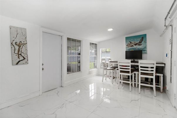 Dining room, Interior, Marble, Recessed Lighting