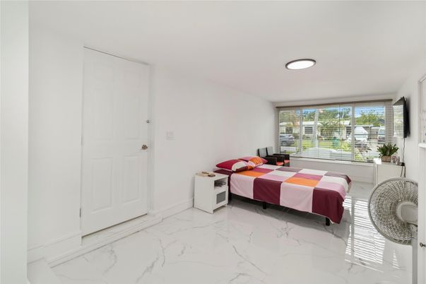 Bedroom, Interior, Marble, Recessed Lighting