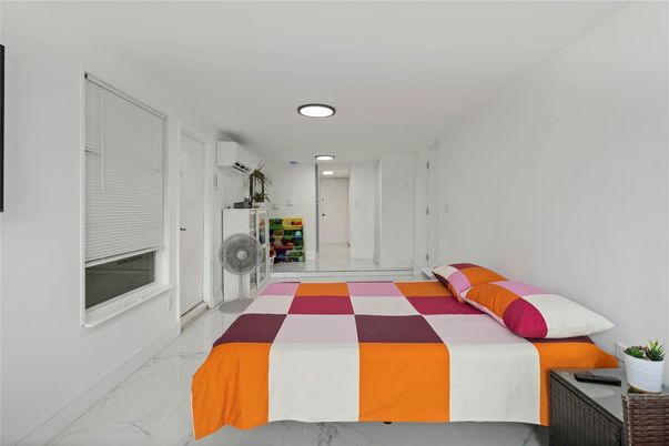 Bedroom, Interior, Marble, Recessed Lighting