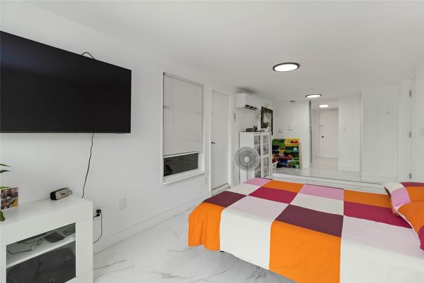 Interior, Marble, Recessed Lighting