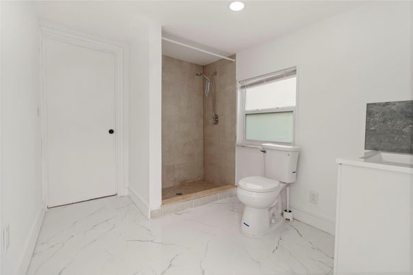 Bathroom, Interior, Marble, Recessed Lighting
