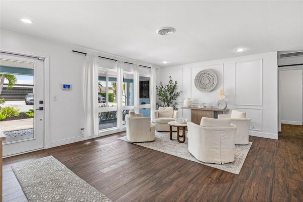 Interior, Living room, Recessed Lighting, Wood Texture Flooring