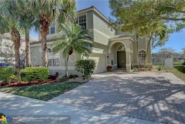 Backyard, Exterior, Facade, Mediterranean