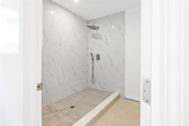 Bathroom, Interior, Marble Walls, Recessed Lighting