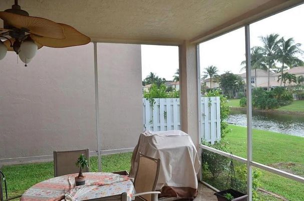 Interior, Sun Room, Water