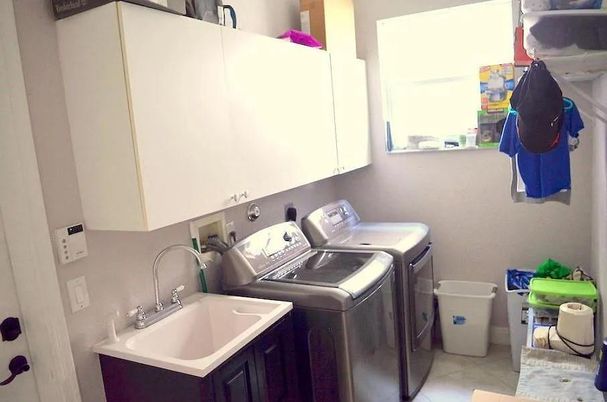 Interior, Washer