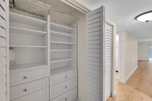 Interior, Walk-in Closets