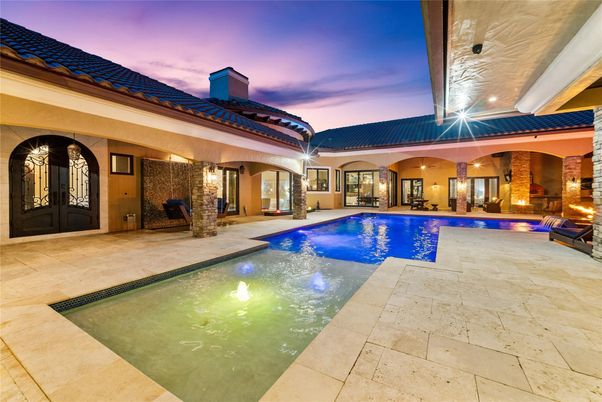 Exterior, Pool