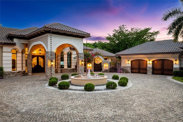 Attached, Exterior, Facade, Mediterranean