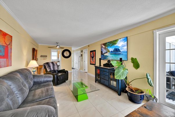 Interior, Living room, Water