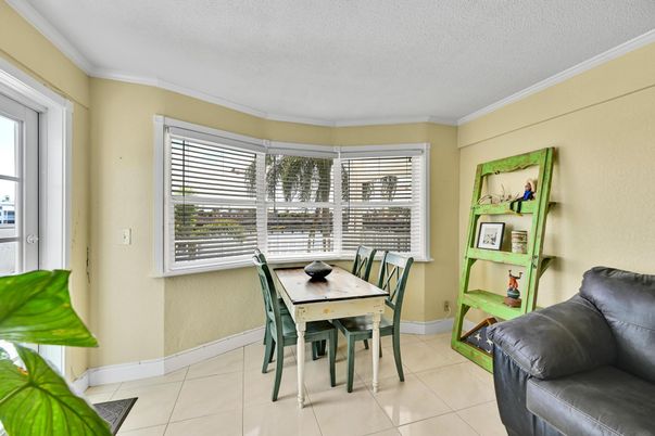 Dining room, Interior