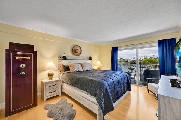 Bedroom, Interior, Water, Wood Texture Flooring