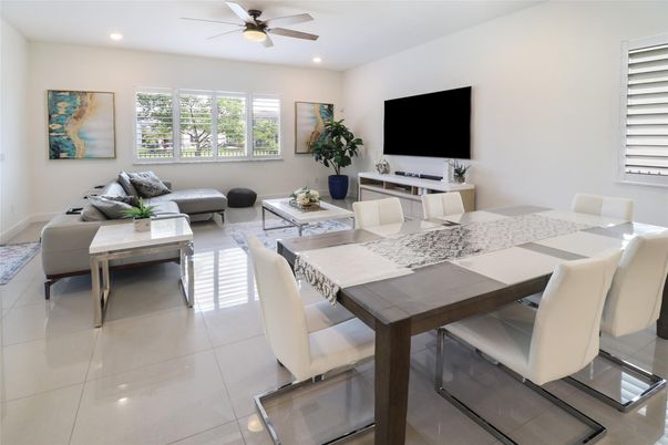 Dining room, Interior, Living room, Recessed Lighting