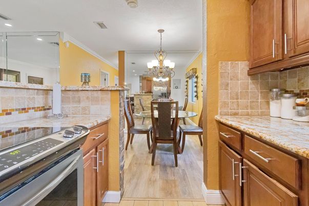 Chandelier, Dining room, Interior, Kitchen, Recessed Lighting, Wood Texture Flooring