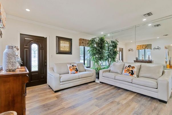 Interior, Living room, Recessed Lighting, Wood Texture Flooring