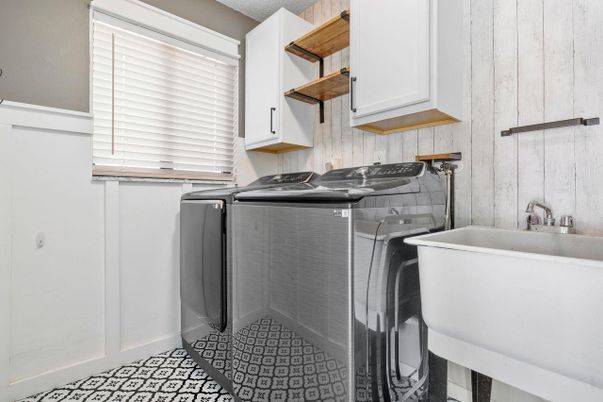 Interior, Washer