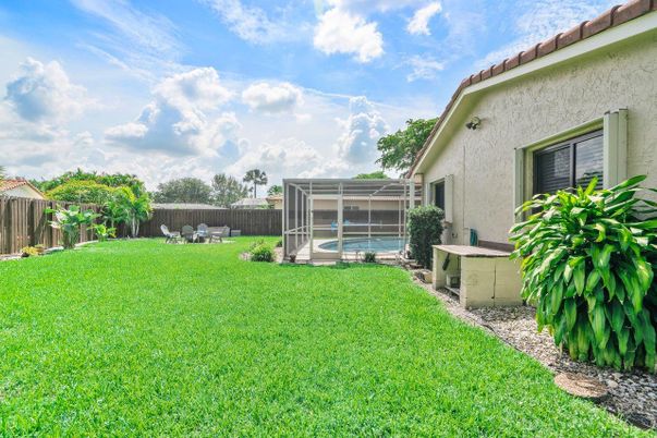 Backyard, Exterior, Pool