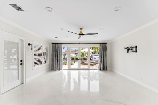 Empty room, Interior, Recessed Lighting
