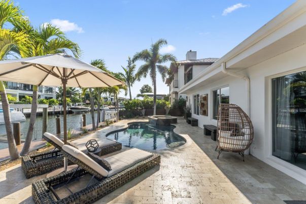 Exterior, Pool, Water