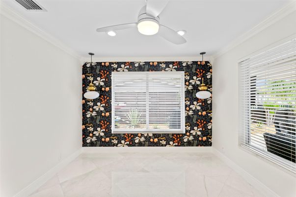 Empty room, Interior, Pendant Lights, Recessed Lighting