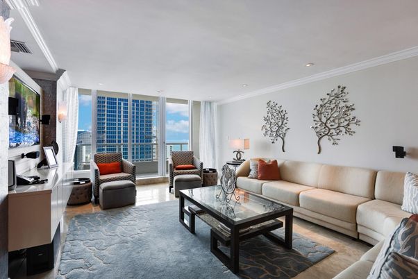 Interior, Living room, Recessed Lighting, Water